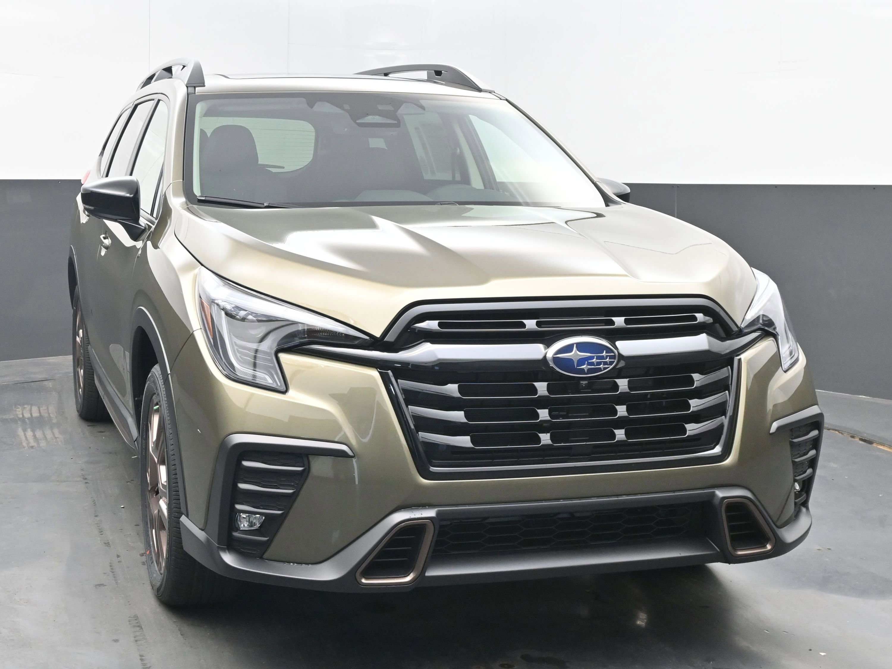 New 2025 Subaru Ascent Bronze Edition image 2