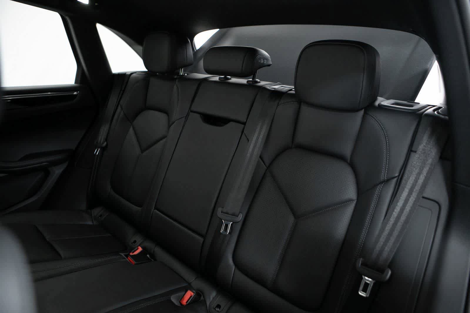 New 2026 Porsche Macan S AWD/4WD image 31