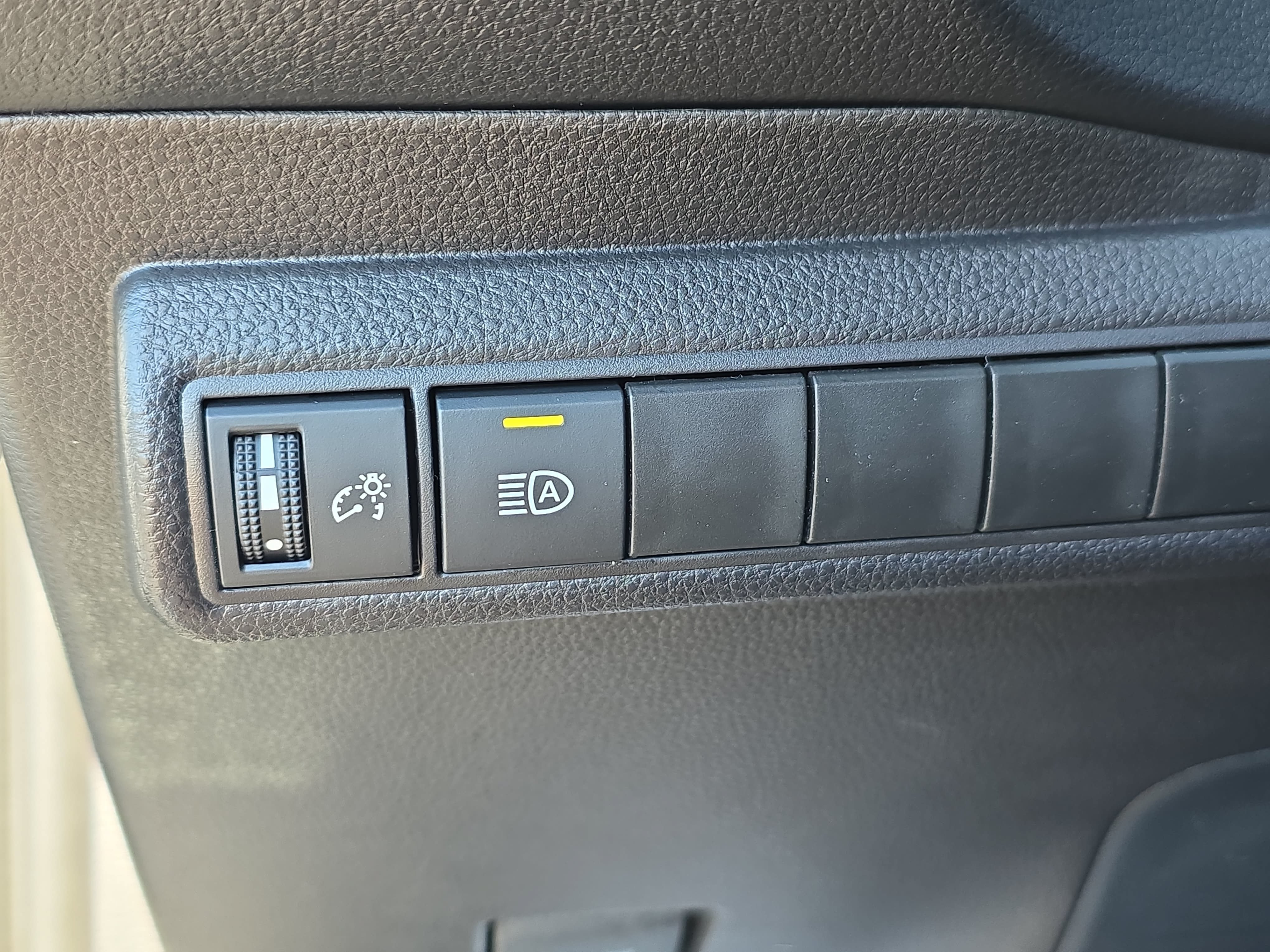 New 2027 Toyota Corolla LE FWD image 25