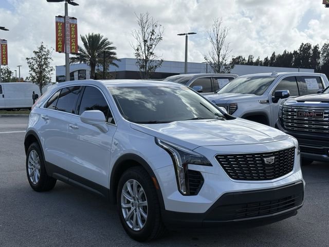 Used 2021 Cadillac XT4 Luxury w/ Driver Awareness Package FWD image 4