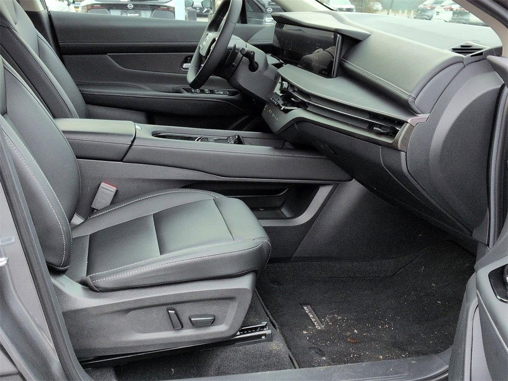 Used 2025 Nissan Murano SV image 19
