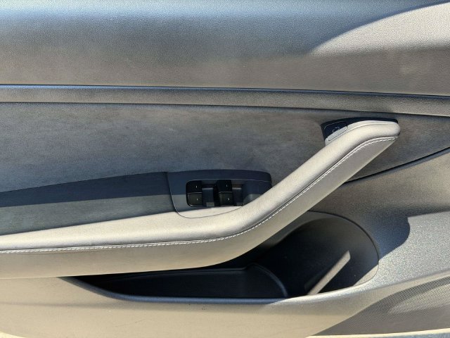Used 2021 Tesla Model 3 Standard Range Plus RWD image 17