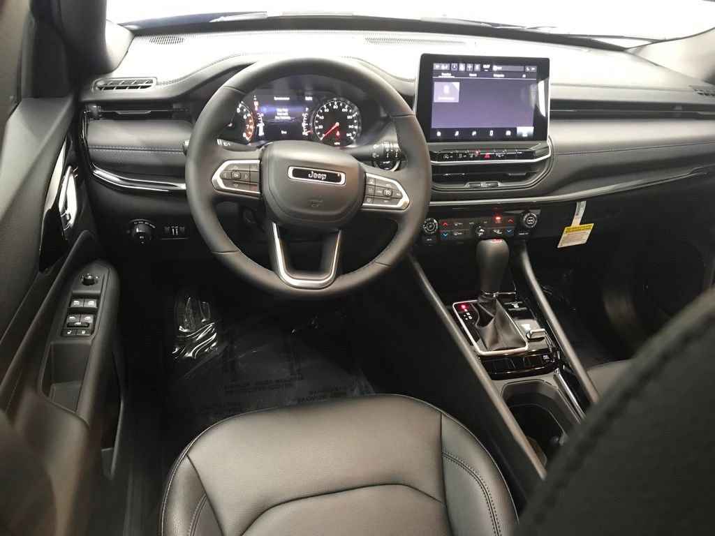 New 2026 Jeep Compass Limited image 33