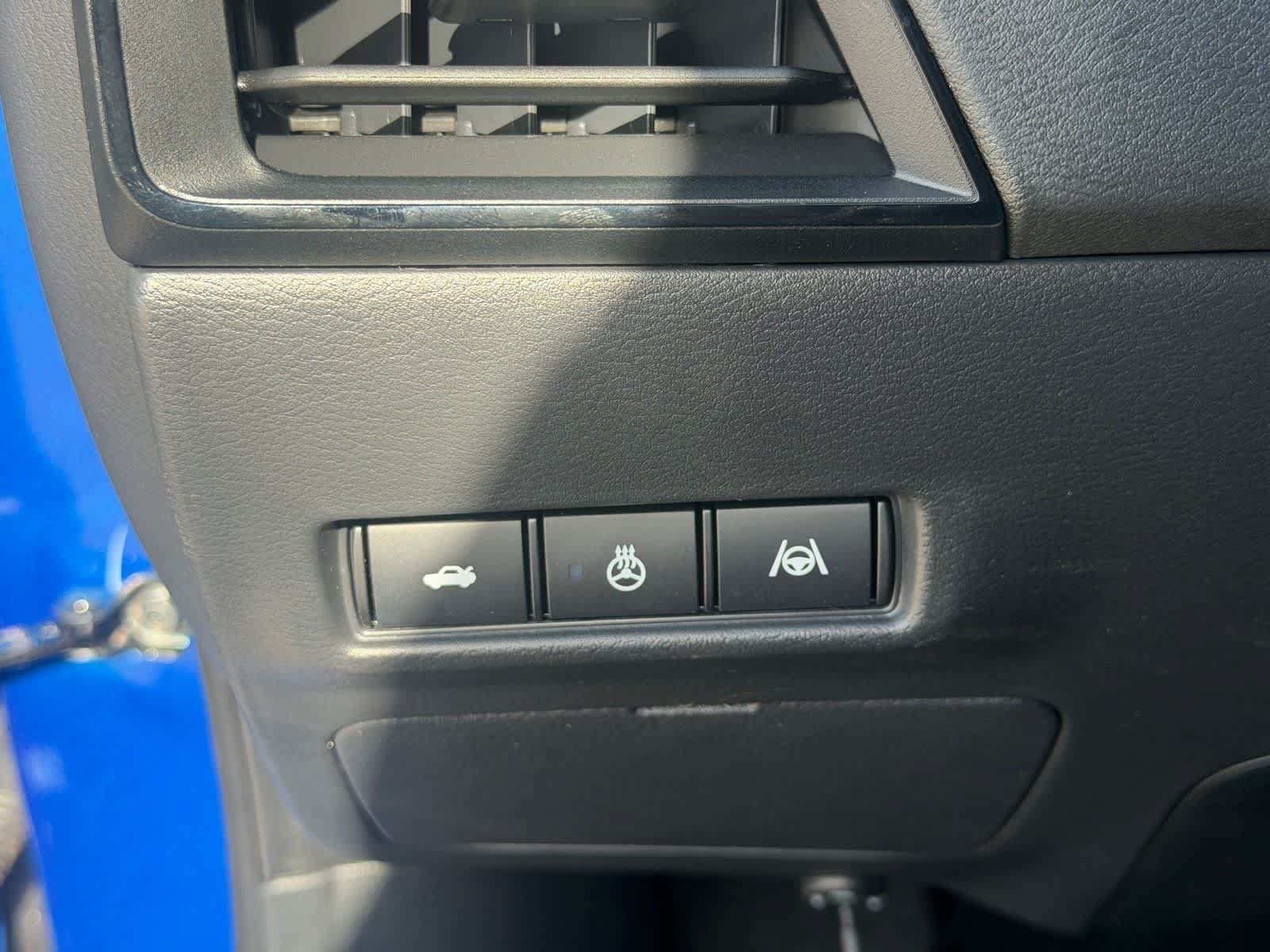 New 2026 Nissan Sentra SR w/ SR Premium Package FWD image 17