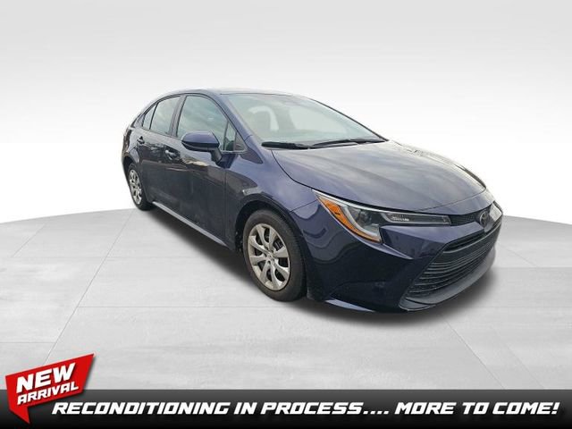 Used 2023 Toyota Corolla LE image 1