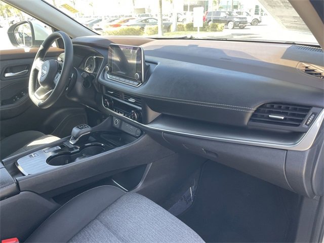 Used 2023 Nissan Rogue SV image 27