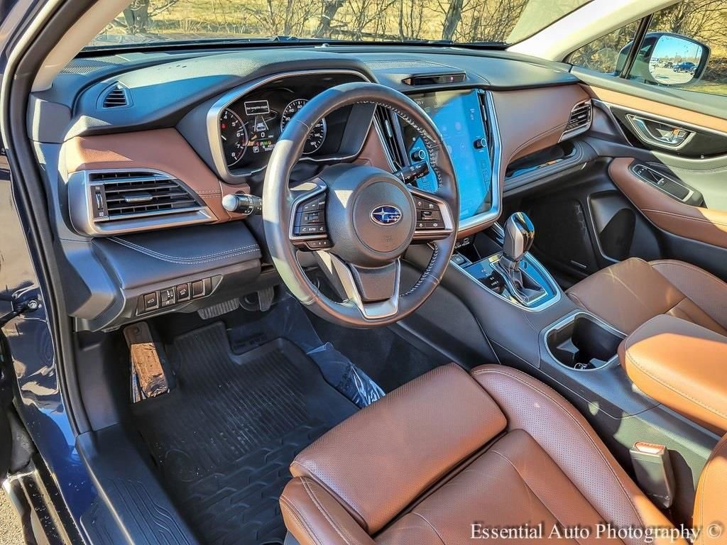 Used 2023 Subaru Outback Touring AWD/4WD image 9
