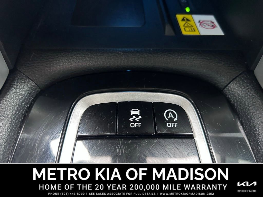 Used 2023 Toyota Corolla Cross XLE image 22