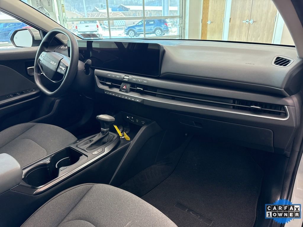 Used 2025 Kia K4 LXS image 15
