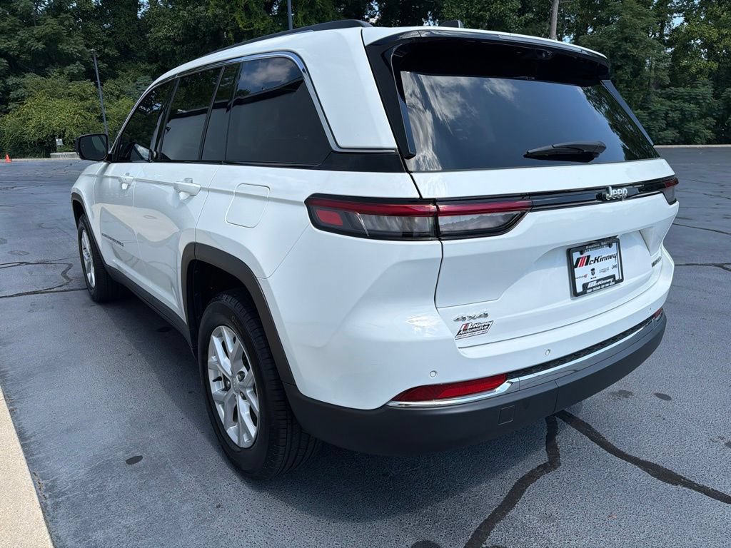 Certified 2023 Jeep Grand Cherokee Limited w/ Luxury Tech Group II AWD/4WD image 12