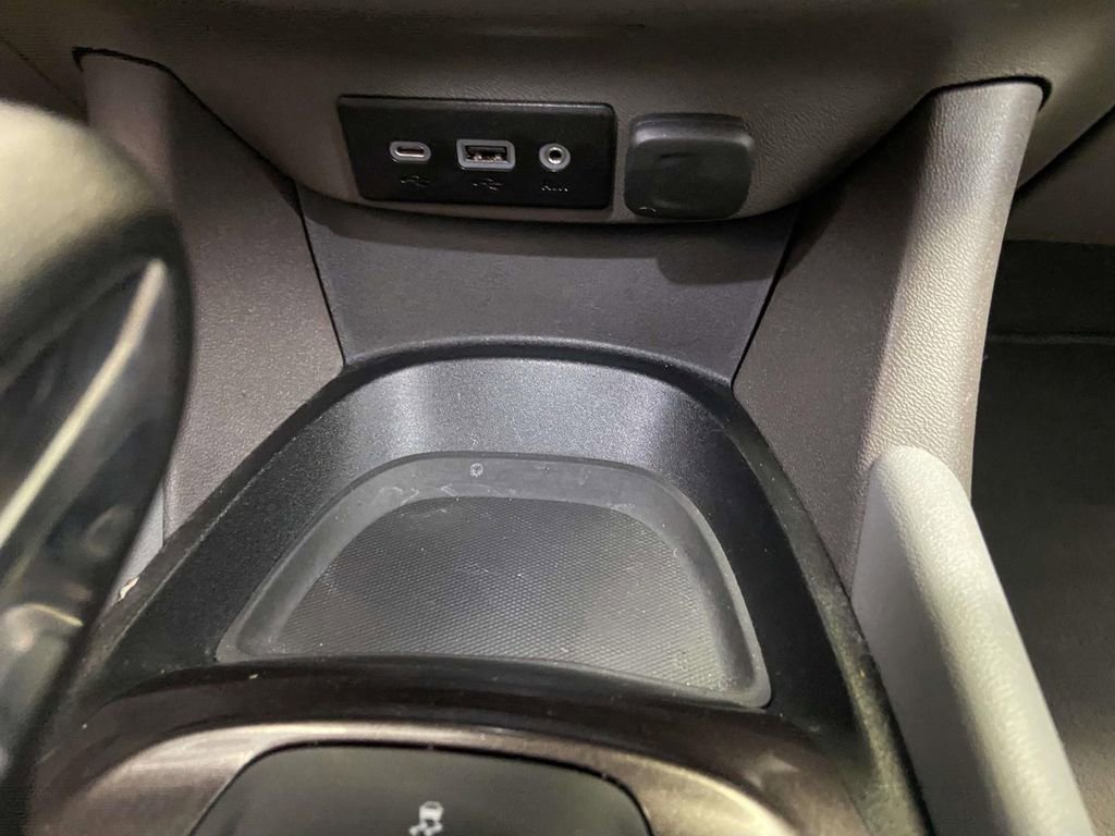 Used 2022 Chevrolet Malibu LS image 21