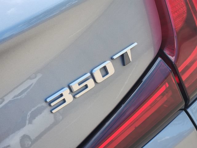 Used 2025 Cadillac XT4 Premium Luxury FWD image 9