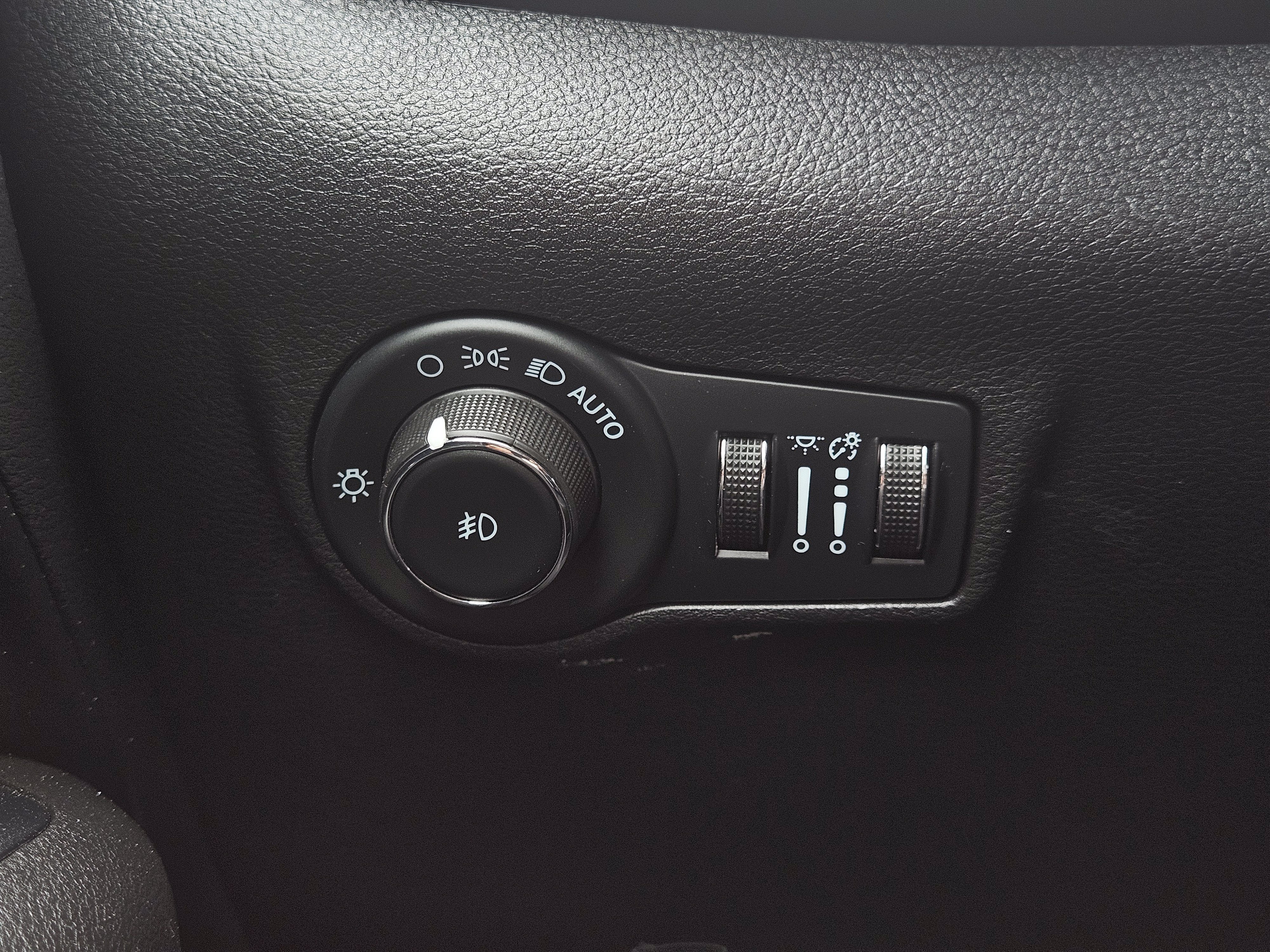 Used 2024 Jeep Compass Trailhawk AWD/4WD image 24