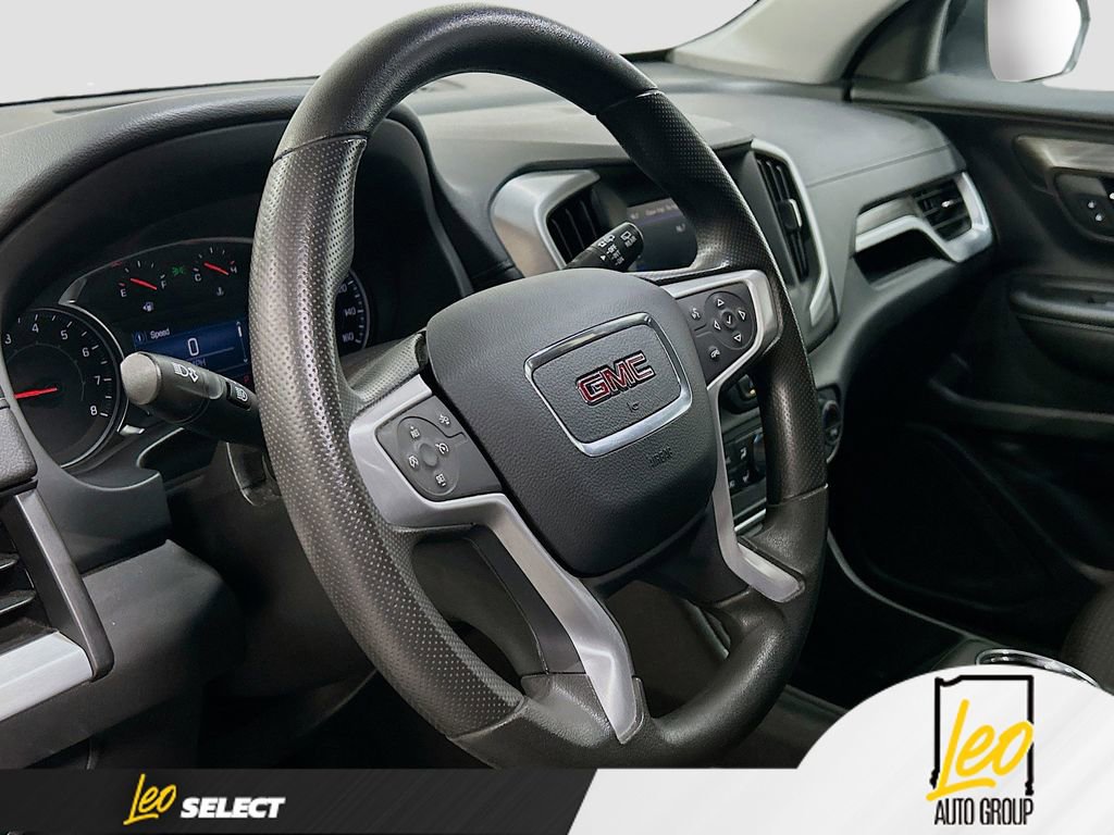 Used 2024 GMC Terrain SLE w/ Driver Convenience Package image 11