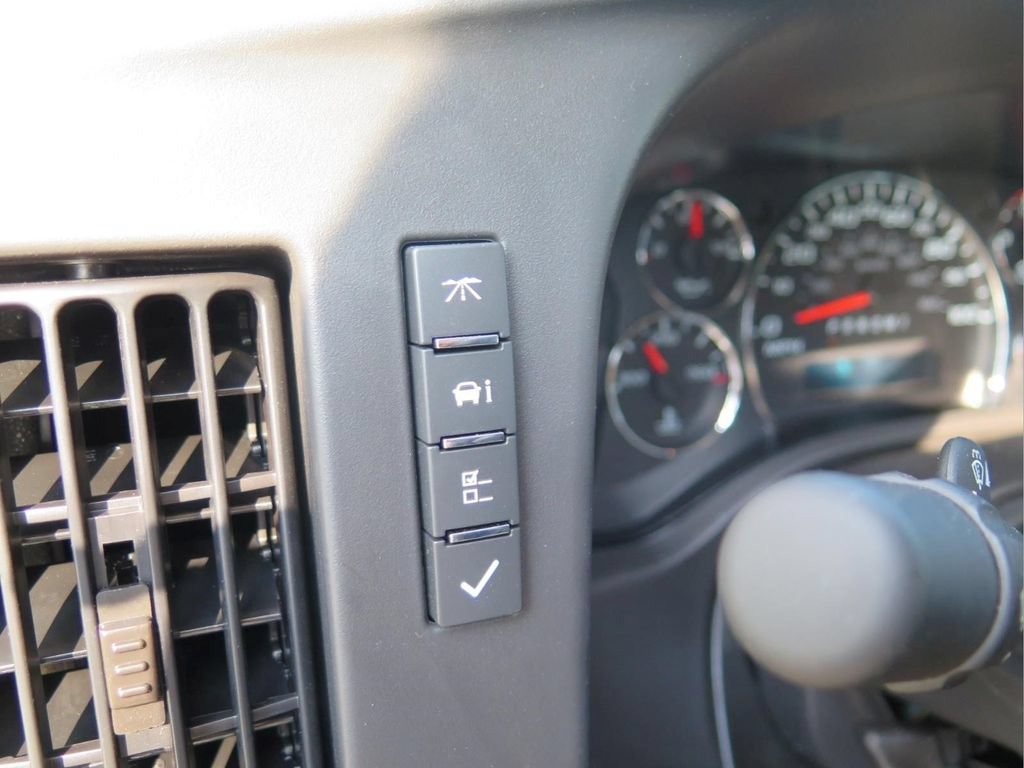 New 2026 Chevrolet Express 2500 Extended w/ Driver Convenience Package RWD image 10