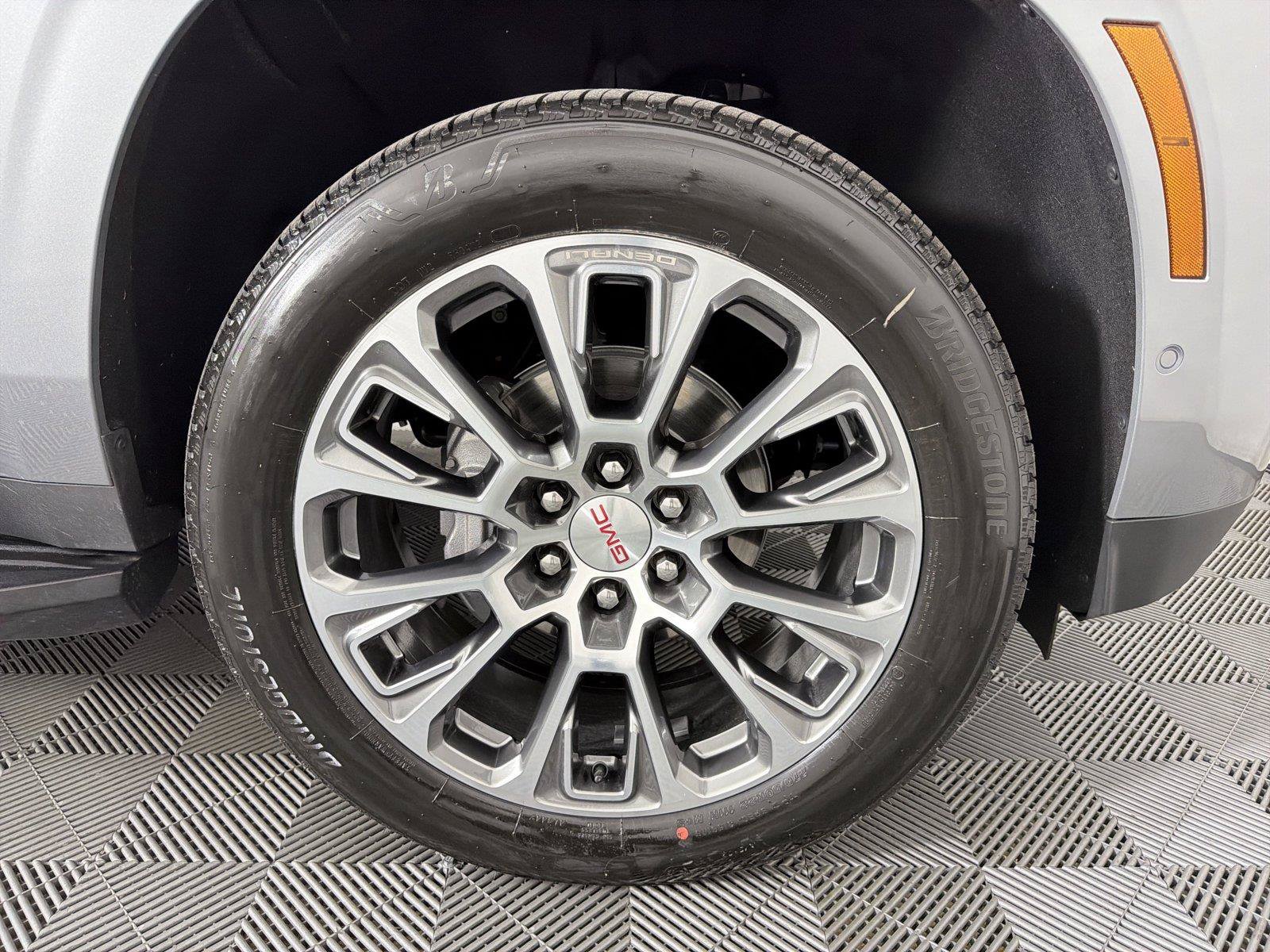 Used 2026 GMC Yukon XL Elevation w/ Elevation Premium Package RWD image 10