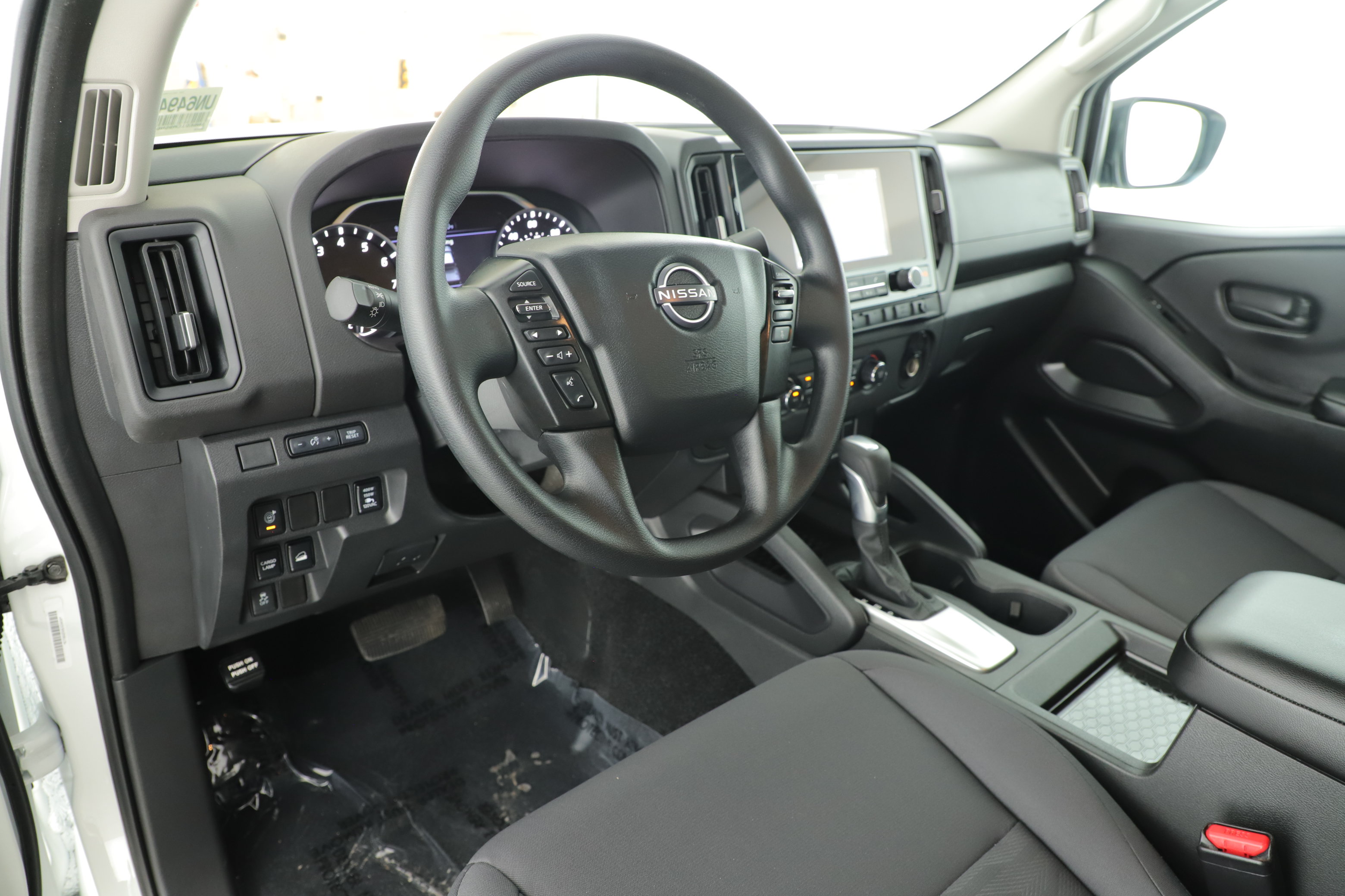 Used 2025 Nissan Frontier S w/ S Utility Package AWD/4WD image 10