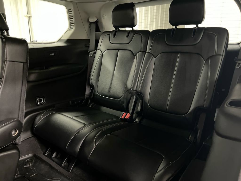 Used 2022 Jeep Grand Cherokee L Limited image 24