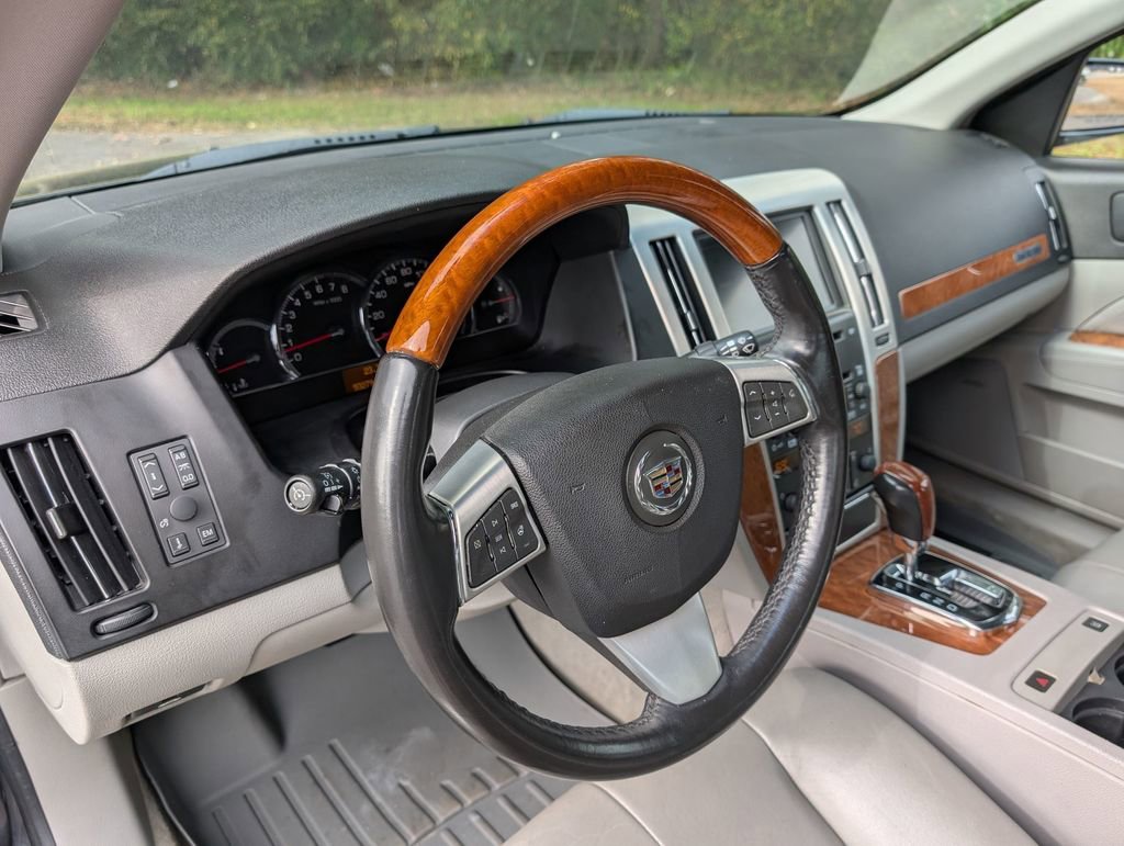 Used 2011 Cadillac STS Luxury image 13