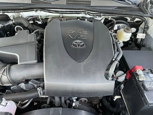 Used 2022 Toyota Tacoma TRD Sport w/ Technology Package image 28