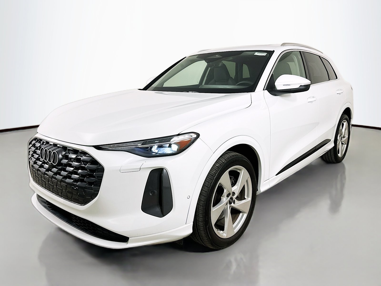 Certified 2025 Audi Q5 Prestige AWD/4WD image 1
