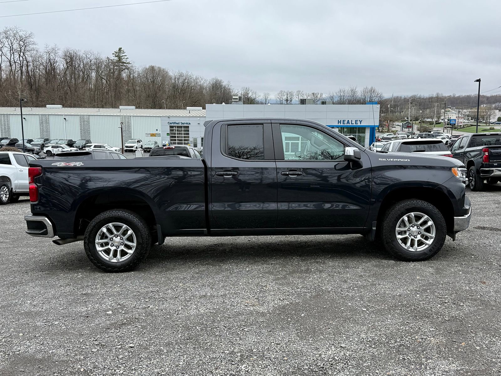 Certified 2024 Chevrolet Silverado 1500 LT AWD/4WD image 7