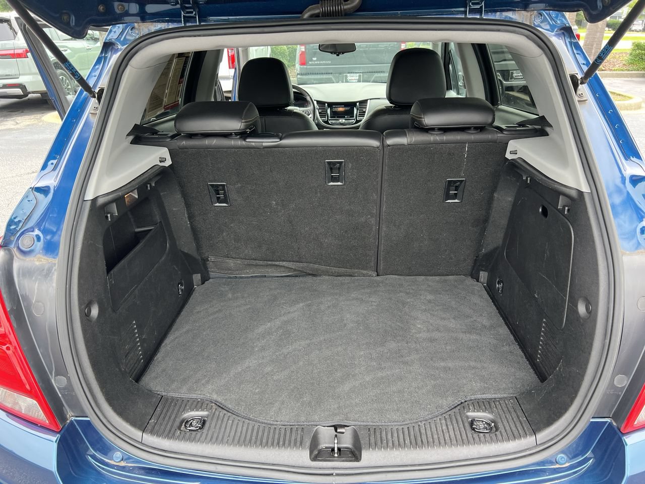 Used 2019 Chevrolet Trax LT w/ LT Convenience Package FWD image 33