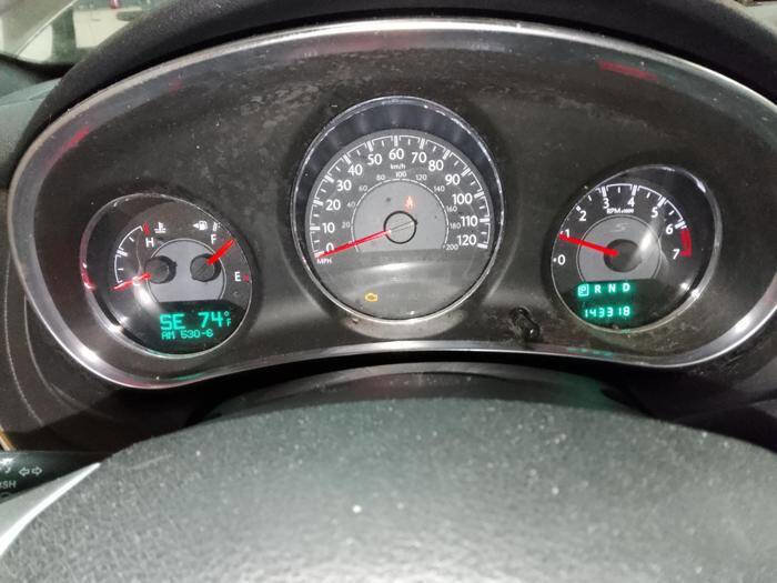 Used 2012 Chrysler 200 S FWD image 38