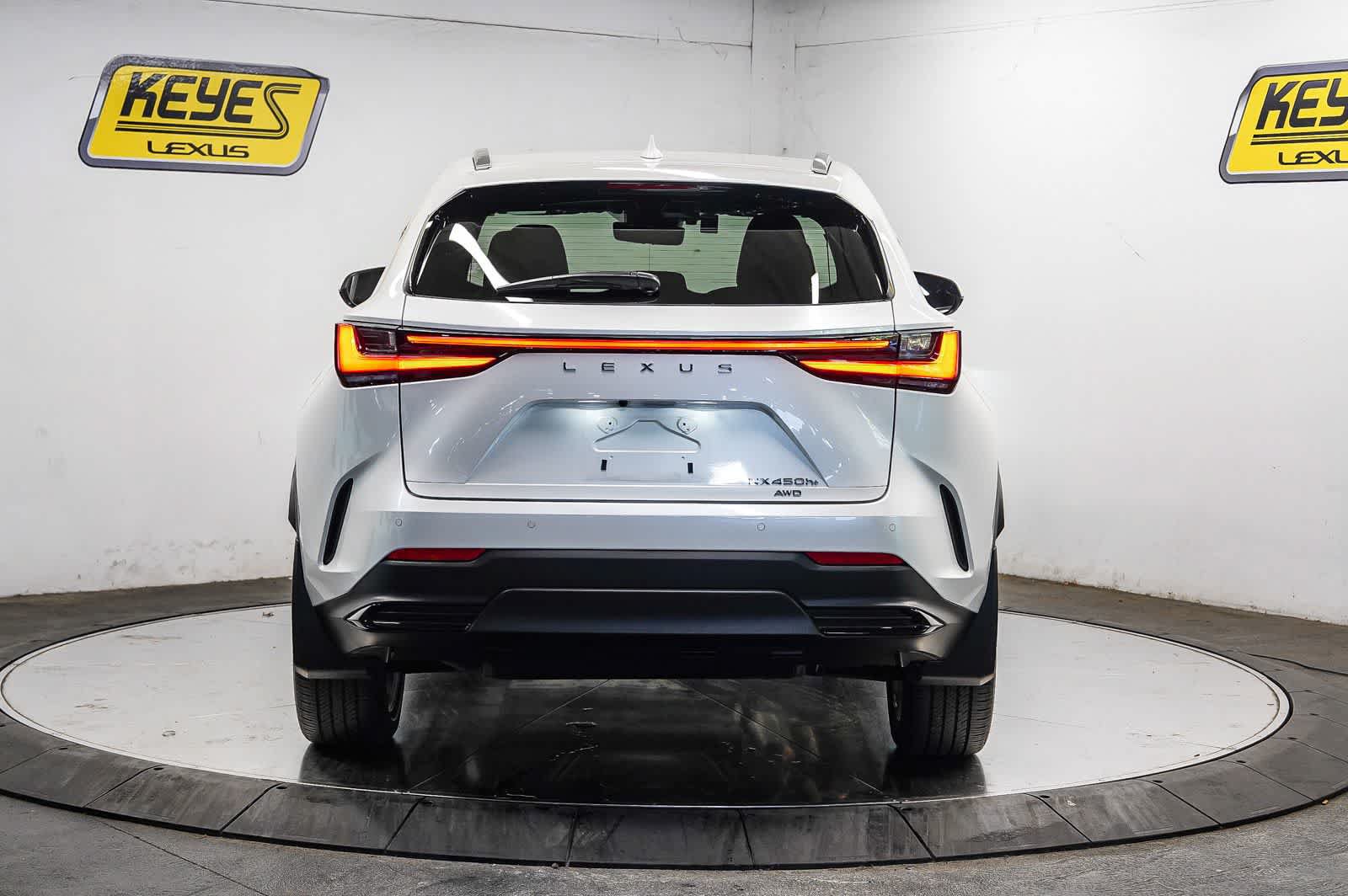 Used 2025 Lexus NX 450h+ AWD w/ Accessory Package (2T) image 3