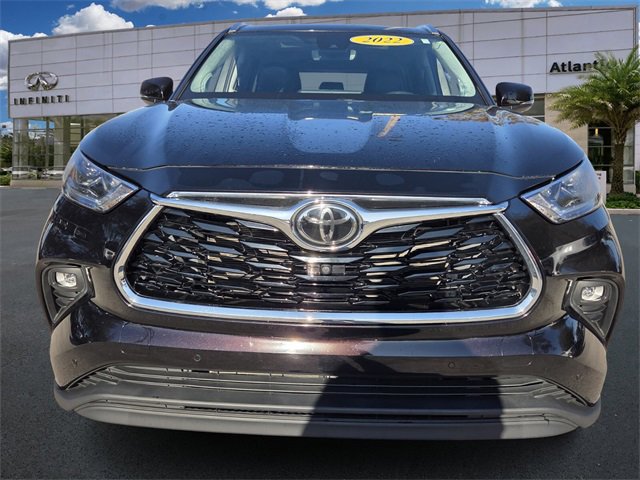 Used 2022 Toyota Highlander Limited image 3