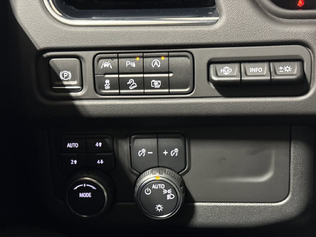 Used 2023 Chevrolet Tahoe High Country AWD/4WD image 19