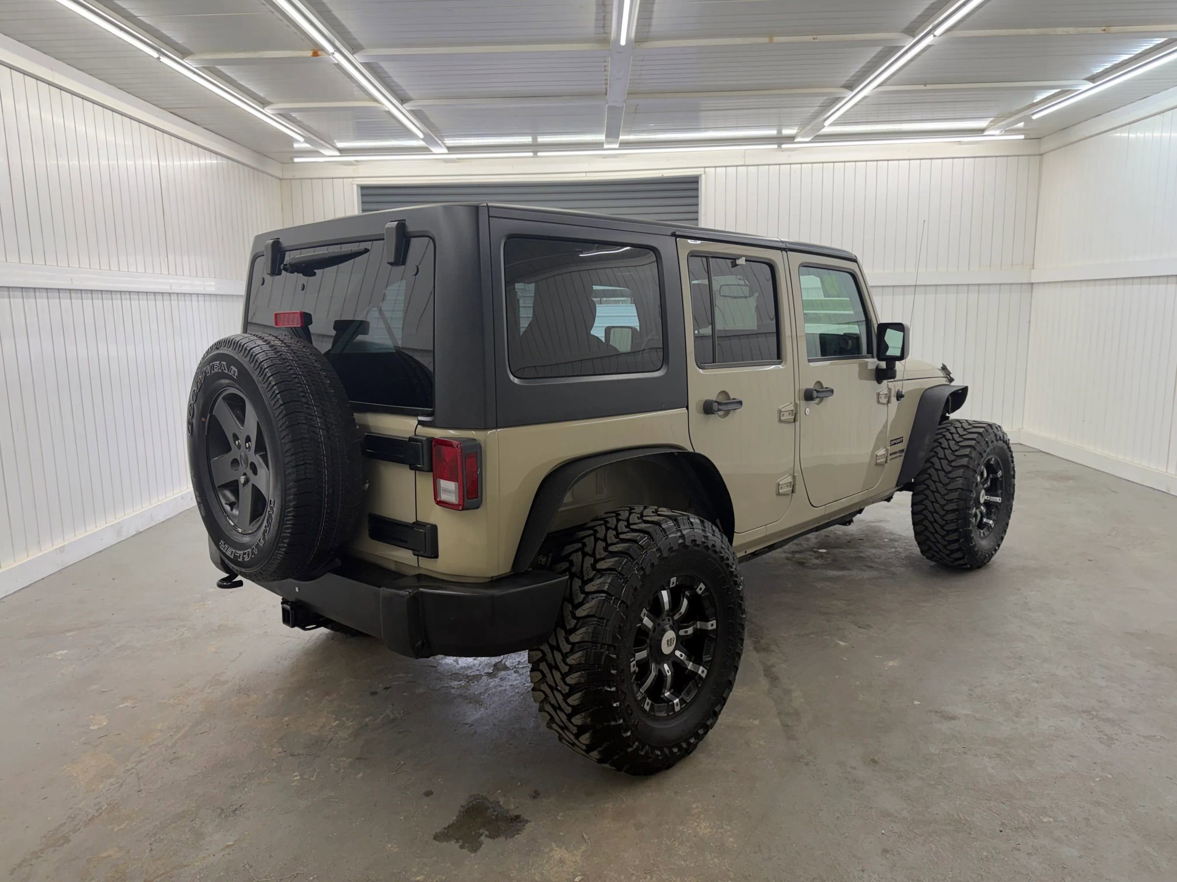 Used 2018 Jeep Wrangler Unlimited Sport S AWD/4WD image 5