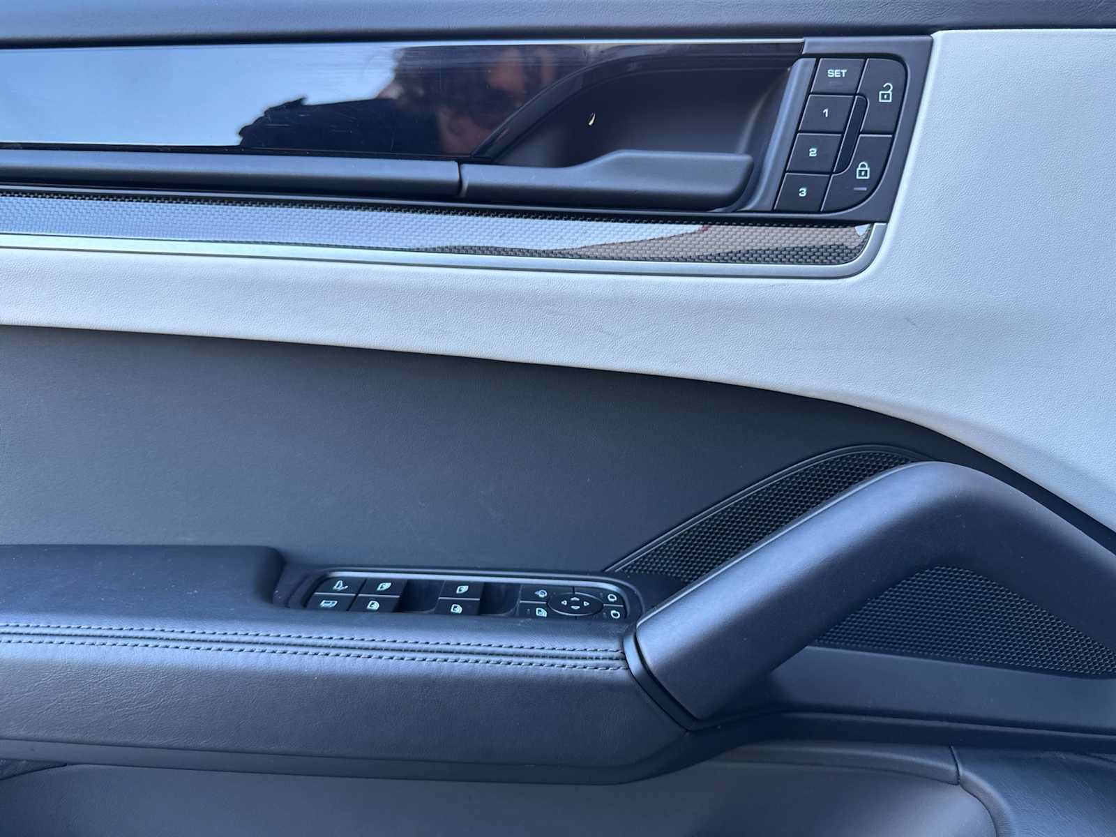Certified 2025 Porsche Cayenne S AWD/4WD image 12