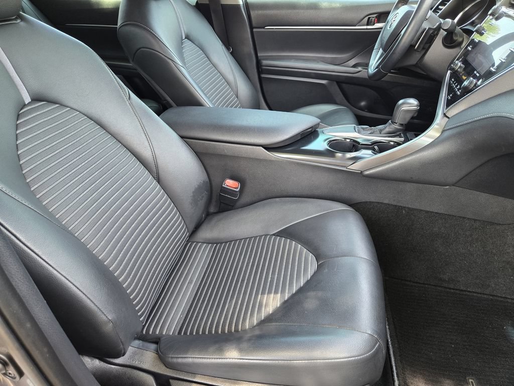 Used 2018 Toyota Camry SE w/ Audio Package FWD image 11