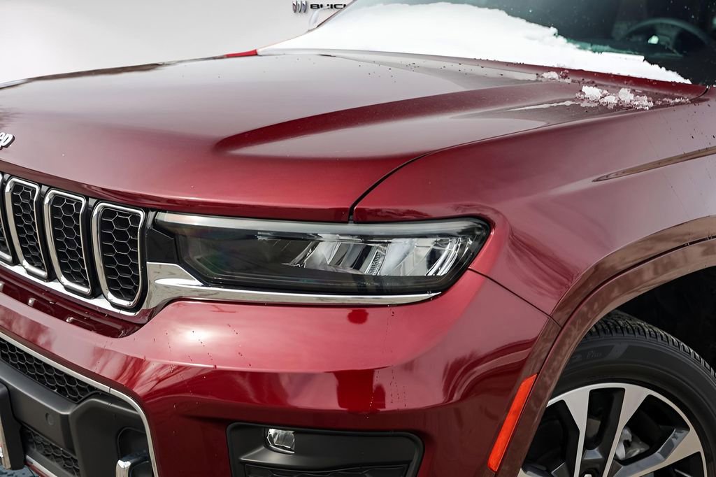 Used 2022 Jeep Grand Cherokee Overland image 3