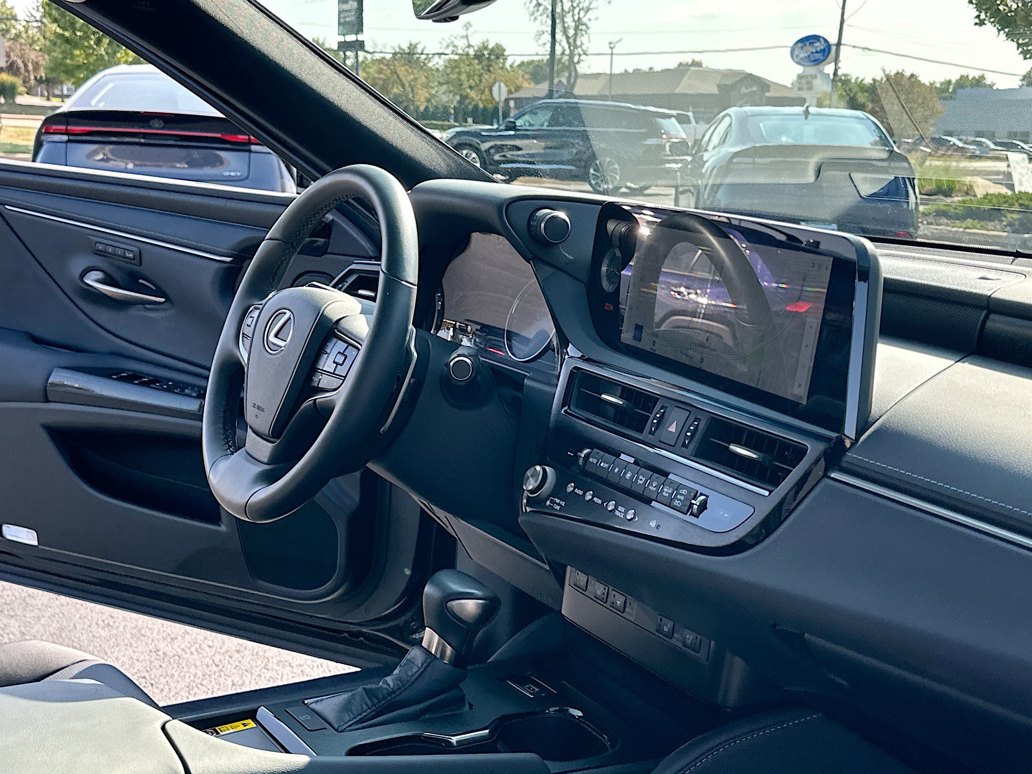 Certified 2024 Lexus ES 350 w/ Premium Package image 5