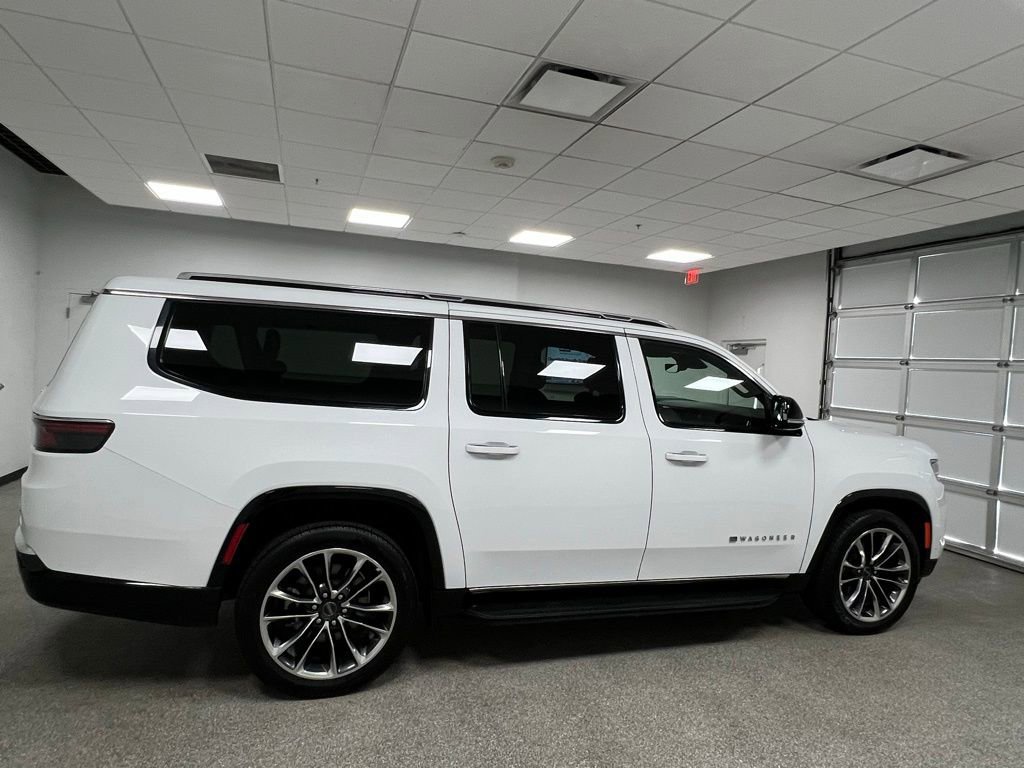 Used 2024 Jeep Wagoneer L Series II w/ Premium Group I image 14