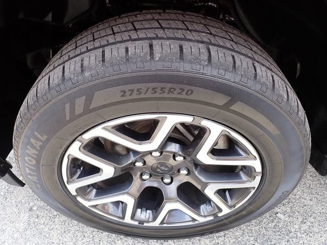 Used 2025 RAM 1500 Laramie AWD/4WD image 12