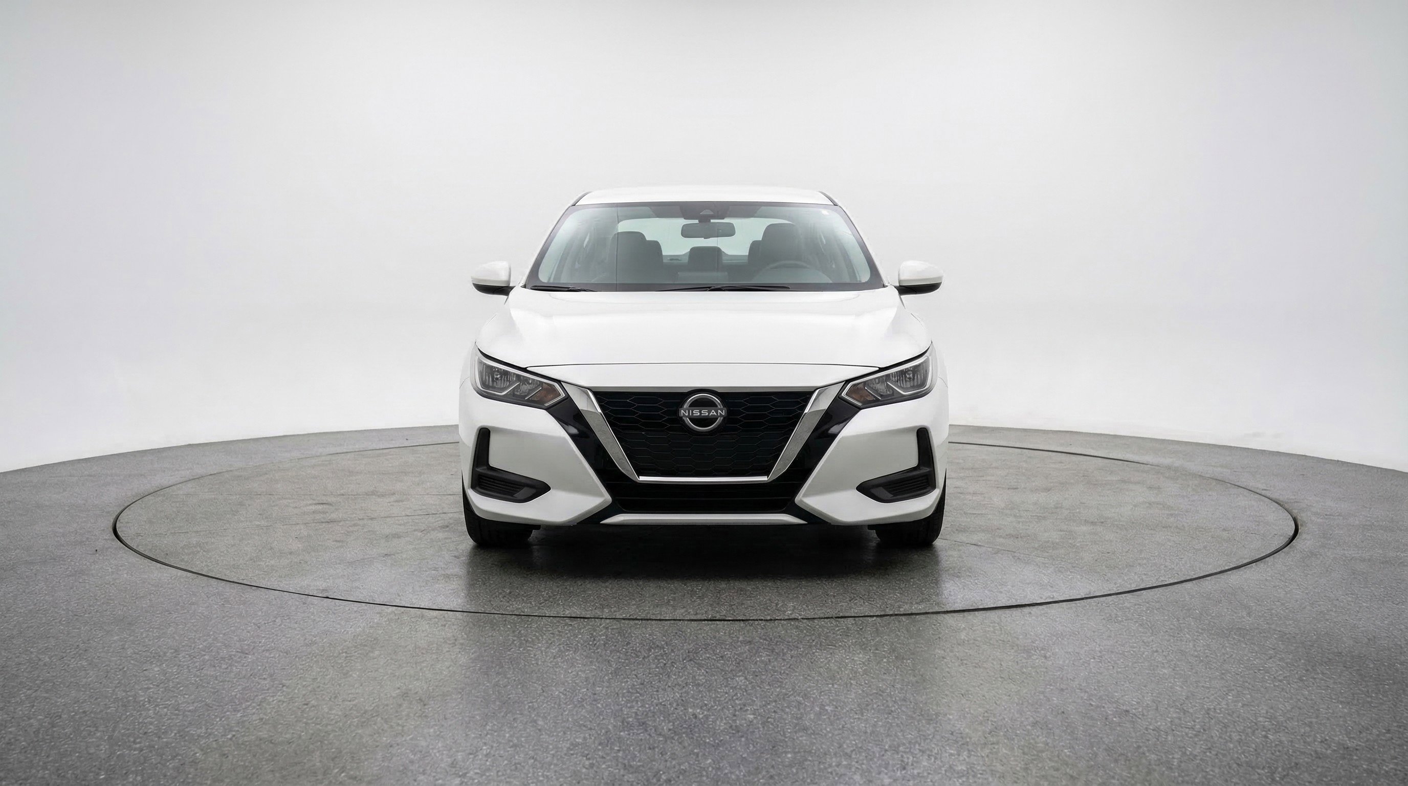 Used 2025 Nissan Sentra SV image 2