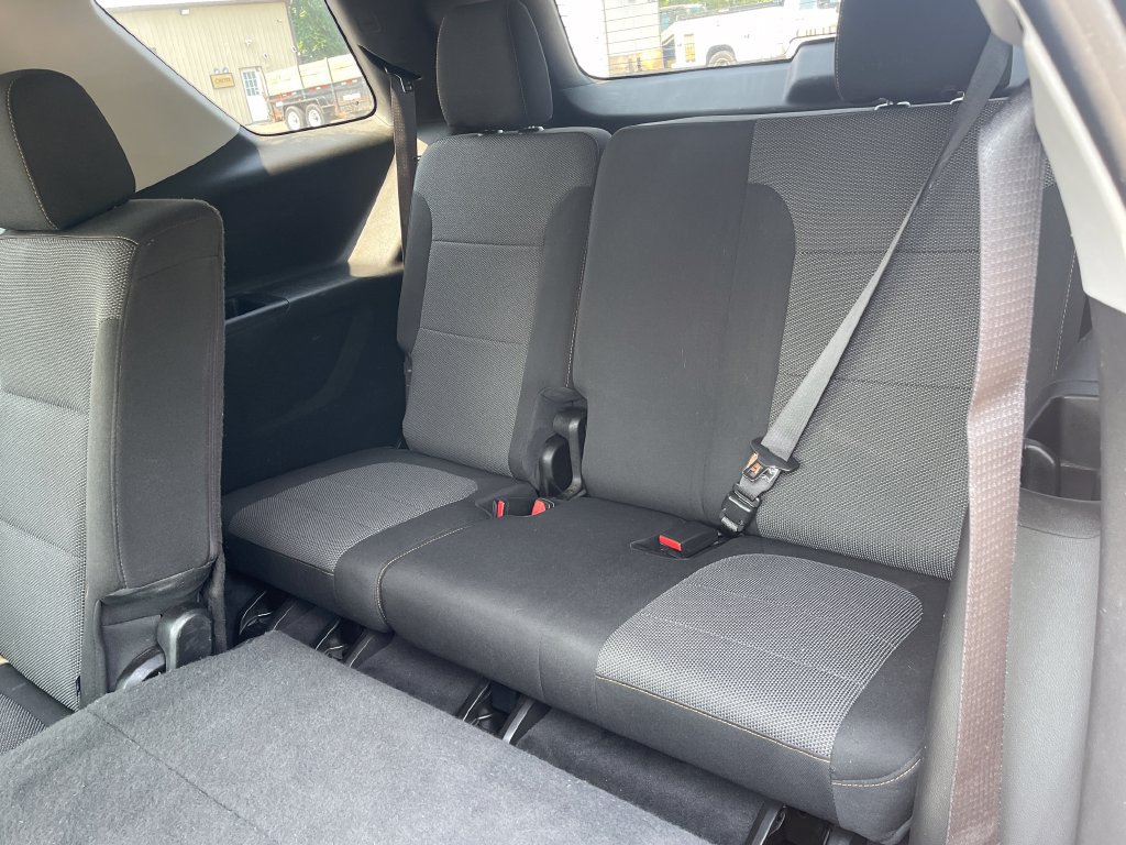 Used 2019 Chevrolet Traverse LS AWD/4WD image 18