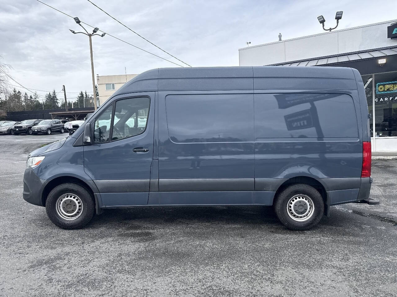 Used 2019 Mercedes-Benz Sprinter 144 image 2