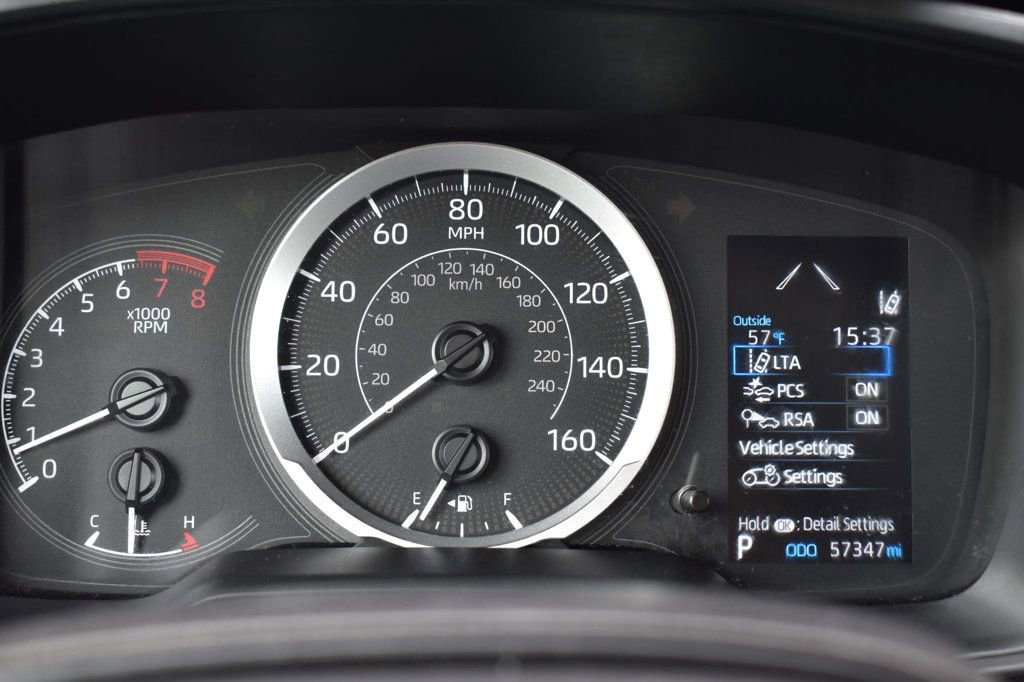 Used 2022 Toyota Corolla LE image 27