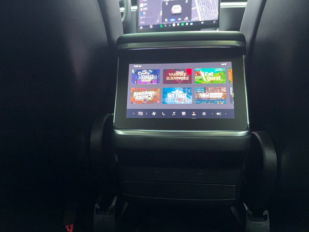 Used 2023 Tesla Model X image 24