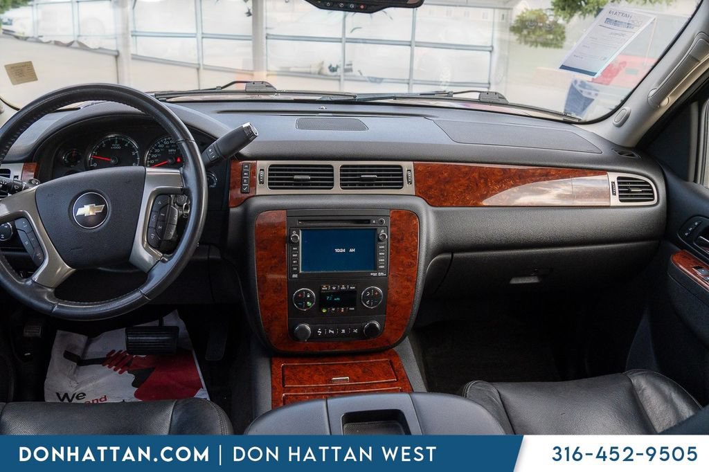 Used 2010 Chevrolet Tahoe LTZ AWD/4WD image 4