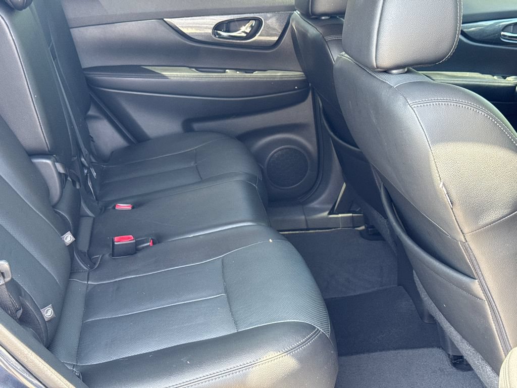 Used 2016 Nissan Rogue SL w/ SL Premium Package FWD image 17