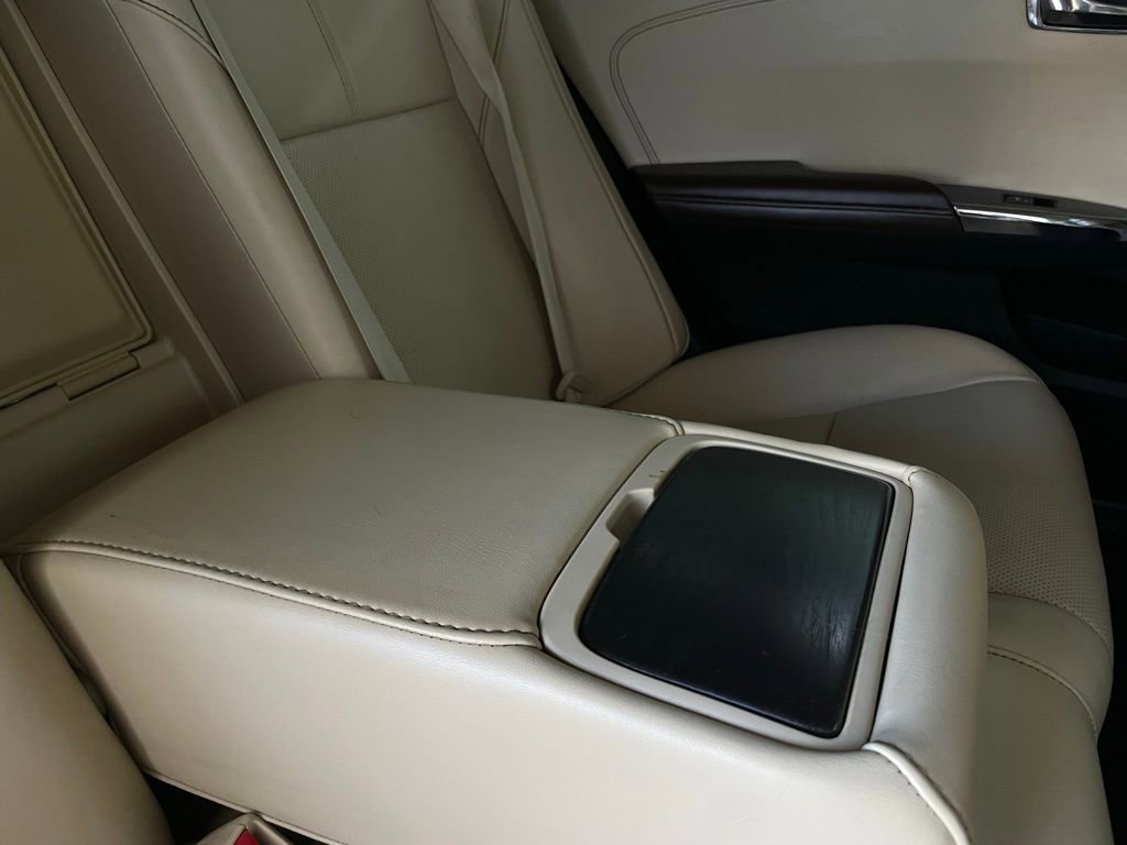 Used 2016 Toyota Avalon Limited image 21