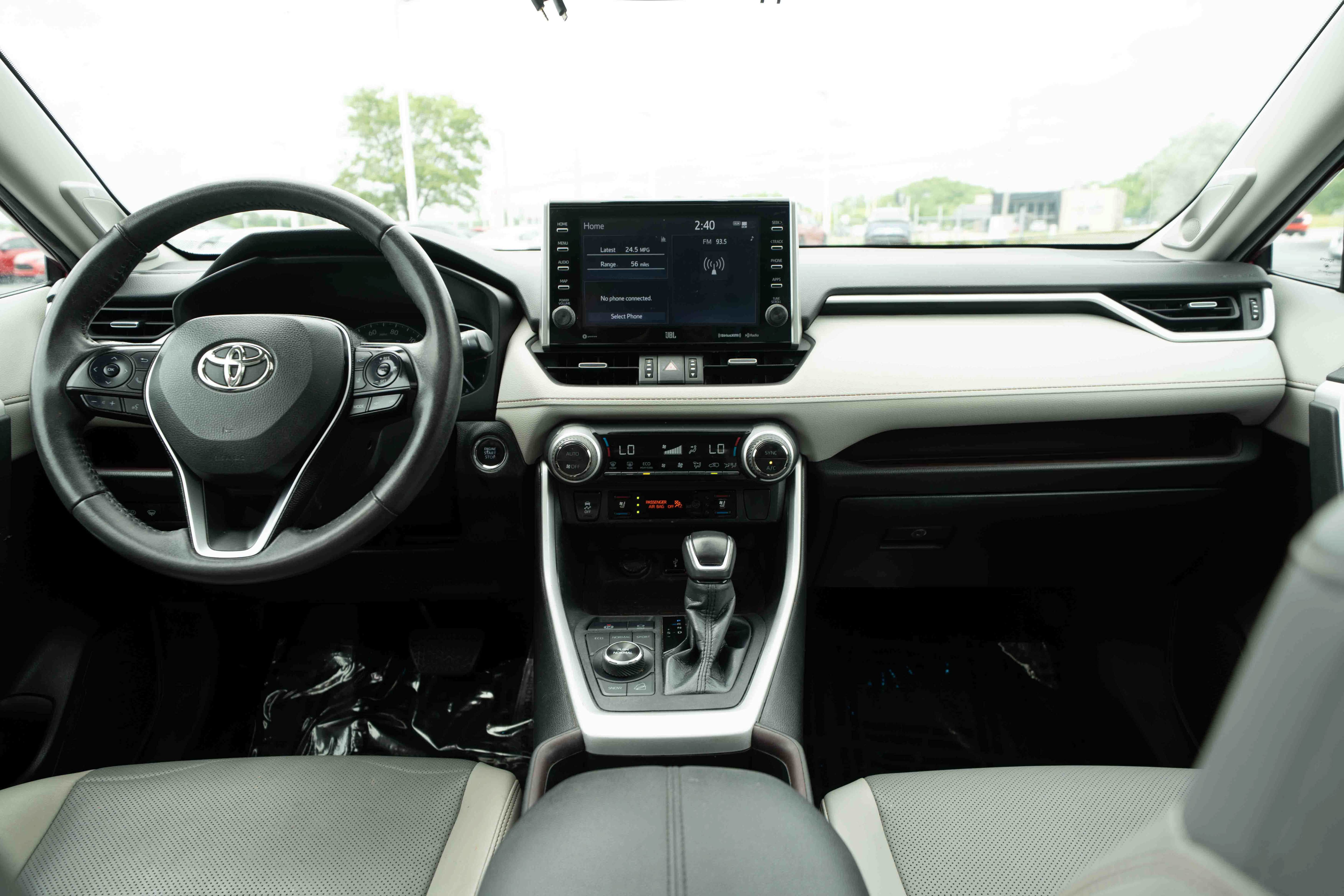 Used 2022 Toyota RAV4 Limited w/ Limited Grade Weather Package AWD/4WD image 20