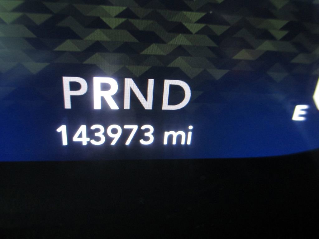 Used 2018 Jeep Wrangler Unlimited Sahara w/ Cold Weather Group image 27