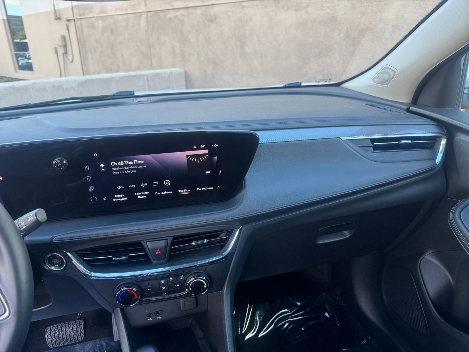 Used 2025 Buick Encore GX Preferred image 33