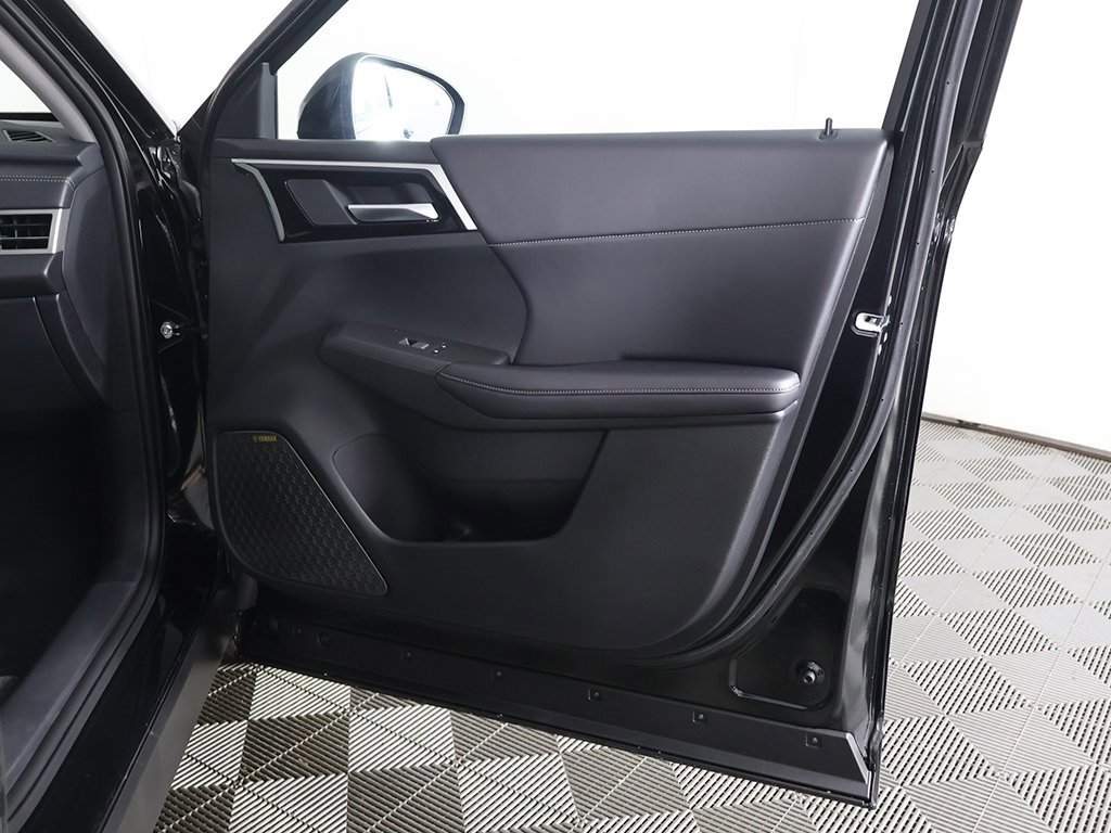 New 2025 Mitsubishi Outlander SE image 28